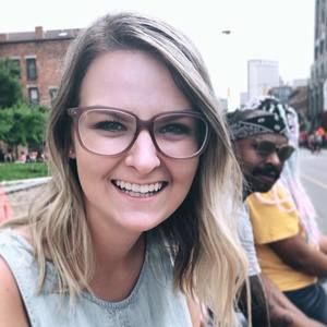 Meet your Posher, Danielle